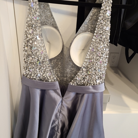 Silver long gown - Picture 3 of 5